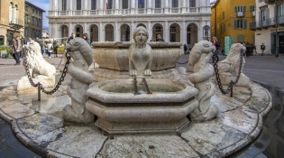 Contarini Fountain